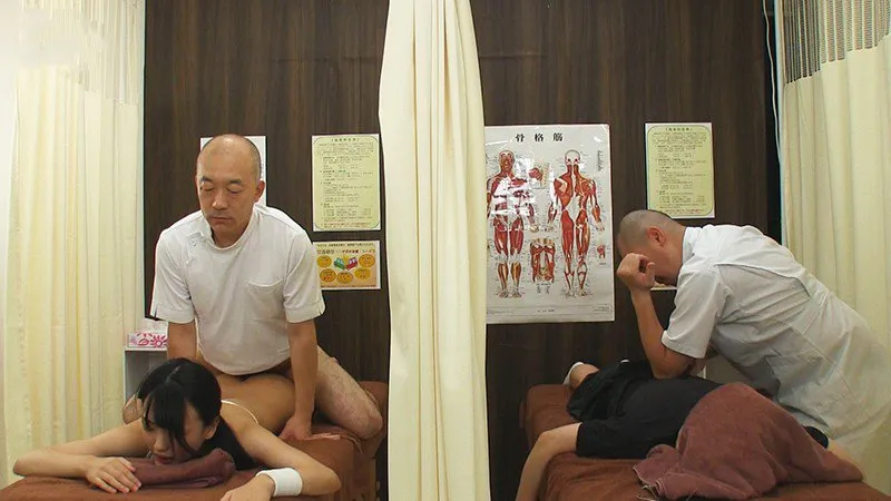 Dẫn con ghệ đi mát-xa rồi bị trả bài cạnh bên mà không hề hay biết